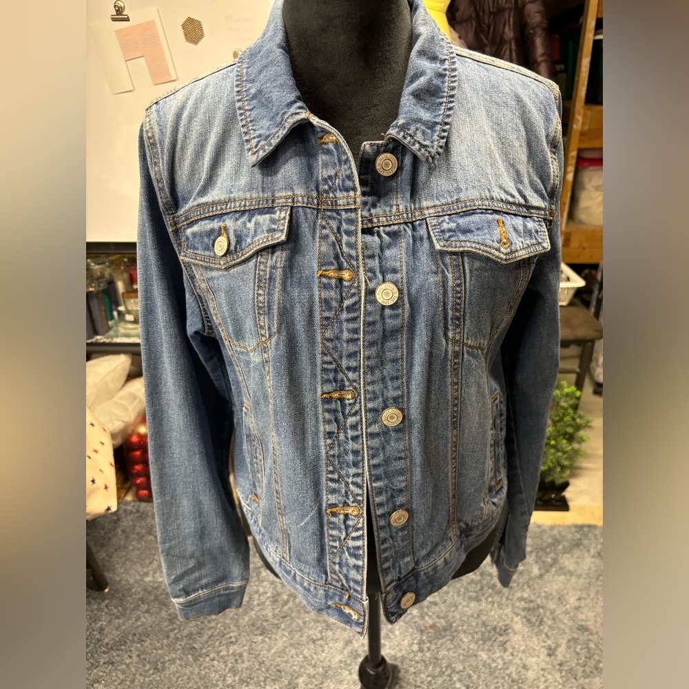 Mudd brand. Women’s Jean jacket. Size XL